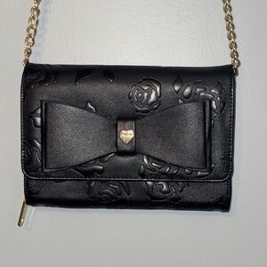 EUC Betsey Johnson Dani Bow Crossbody Black Bag Purse